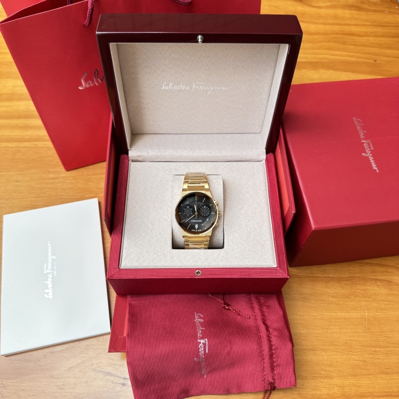 Часы Ferragamo