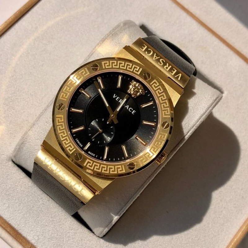 Часы Versace