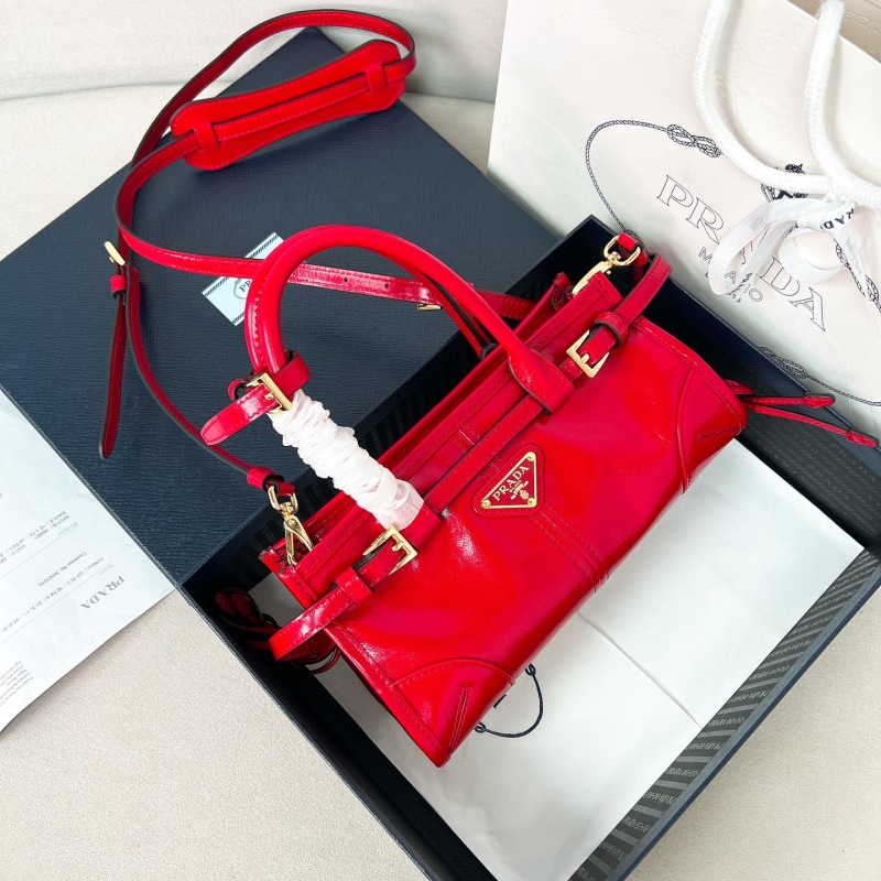 Сумка Prada Lux Soft Bonnie Mini, красный
