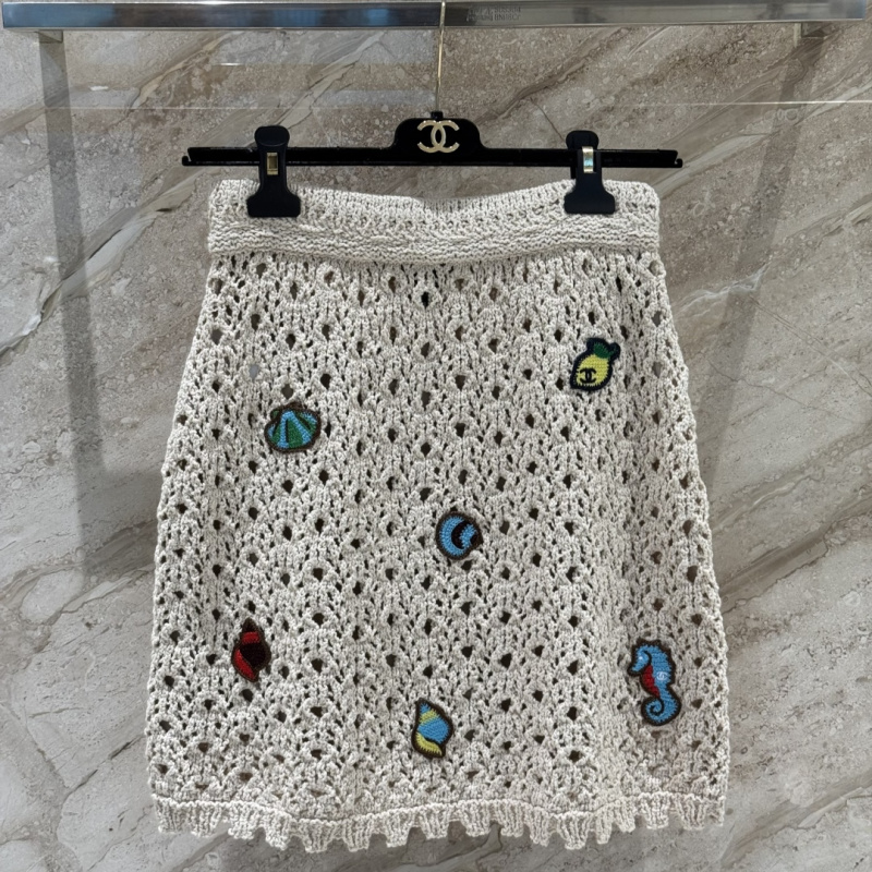 Ажурная юбка Chanel с вышивкой морских мотивов