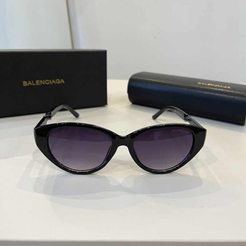 Черные солнцезащитные очки Balenciaga