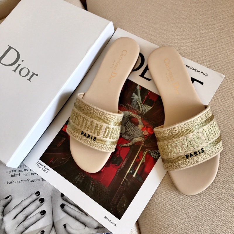 Сандалии Christian Dior женские бежевые