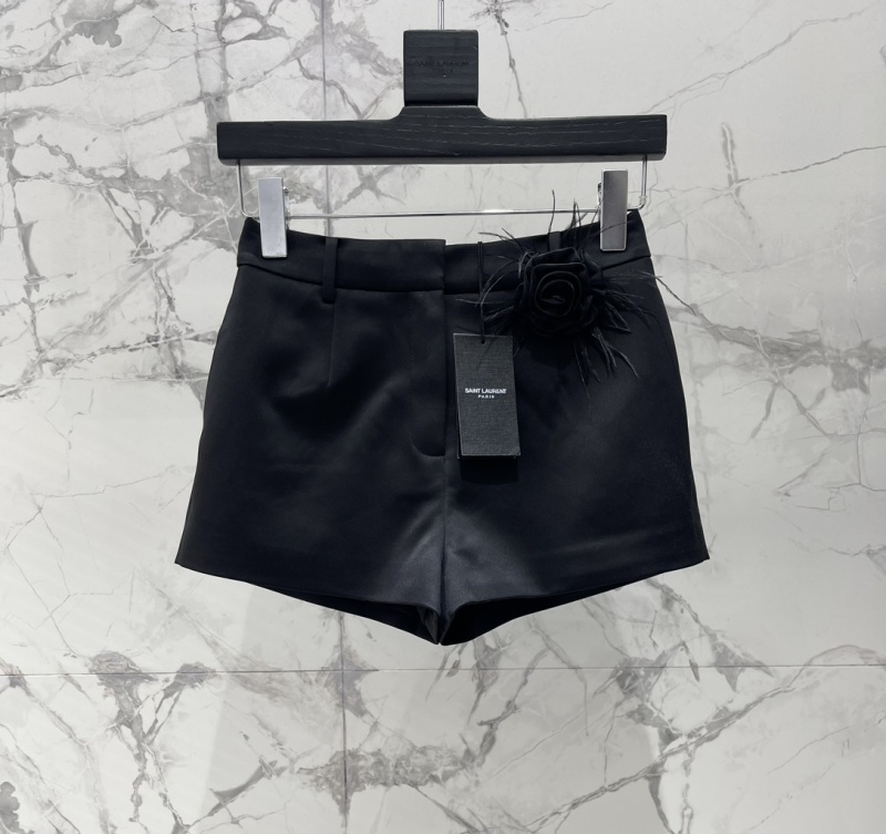 Черные шорты с декоративным цветком Saint Laurent