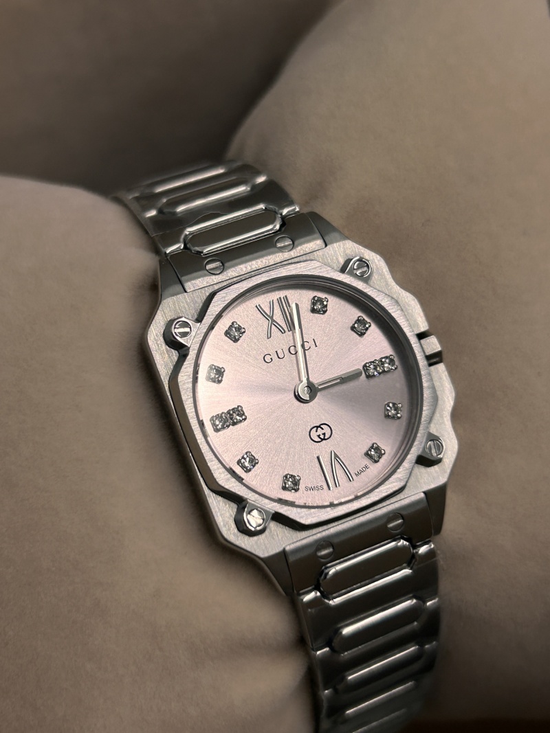 Часы Gucci