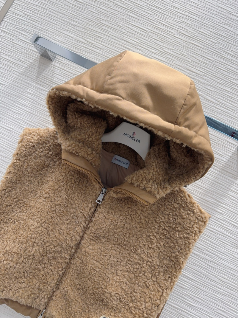 Жилет Moncler
