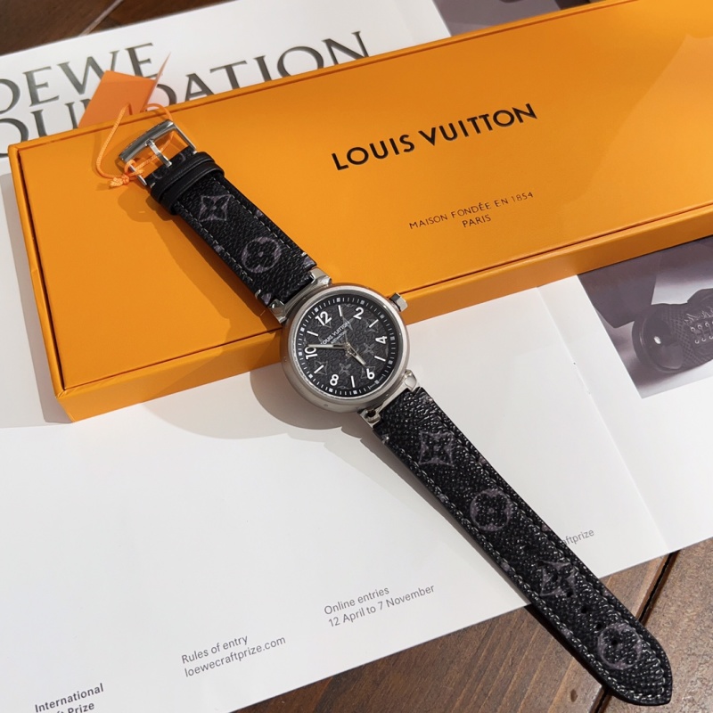Часы Louis Vuitton