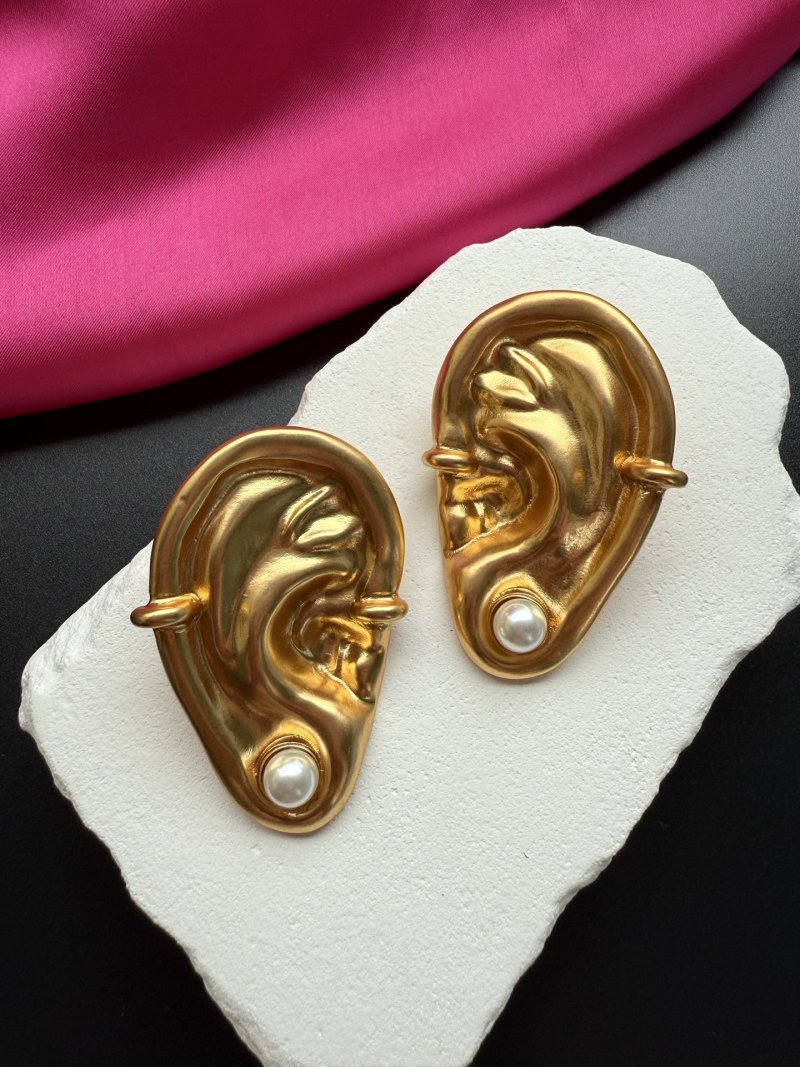 Серьги в форме уха с жемчугом Schiaparelli