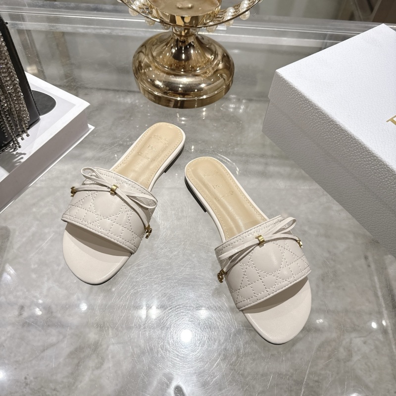 Женские кожаные мюли с бантом и вышивкой Dior