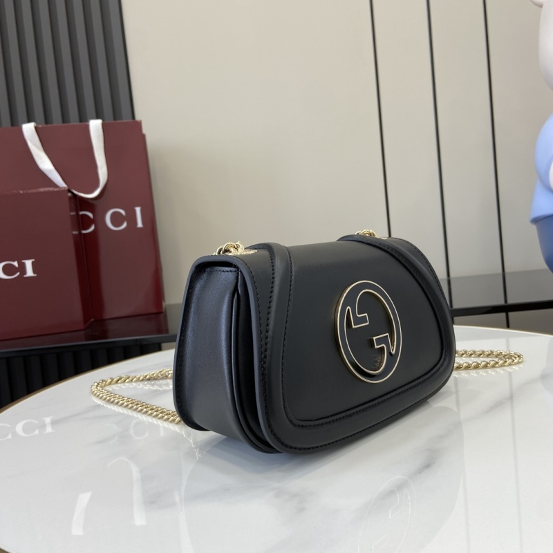Черная кожаная сумка Gucci с цепочкой