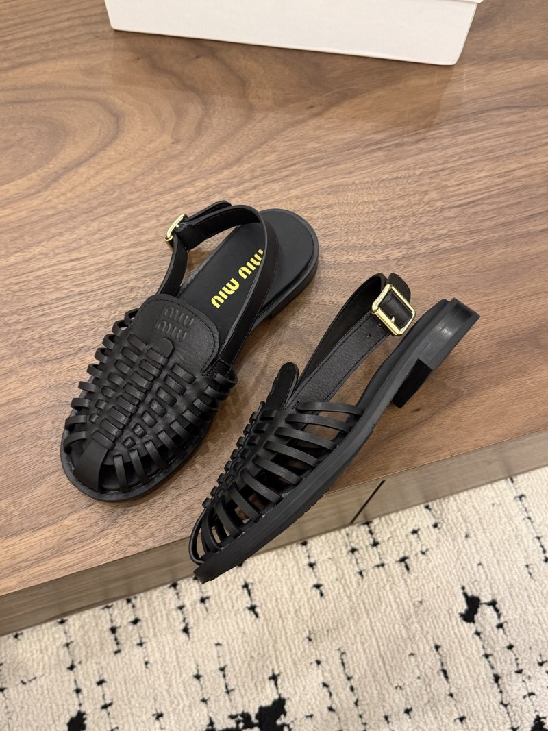 Женские сабо Miu Miu плетёные чёрные кожаные