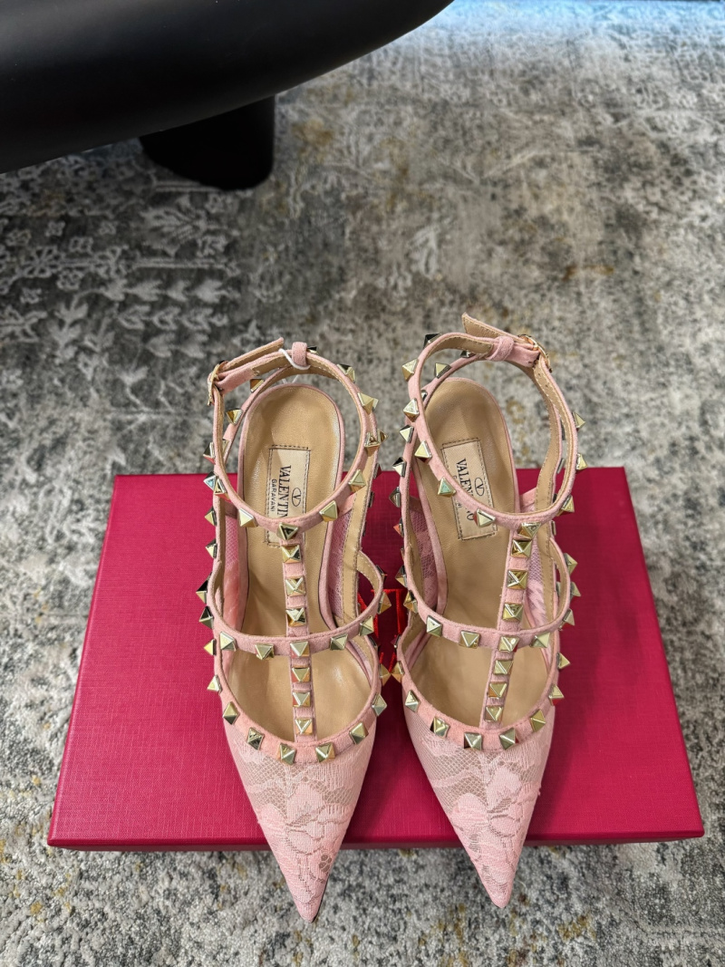 Женские туфли Valentino розовые с заклепками на каблуке Valentino Garavani