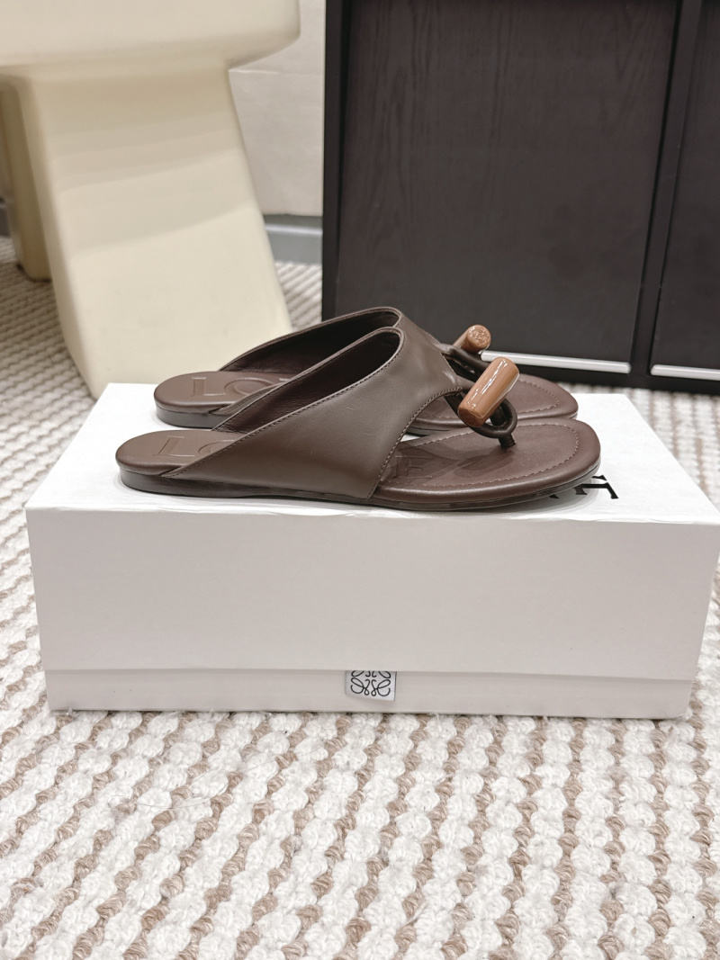 Женские кожаные шлёпанцы LOEWE