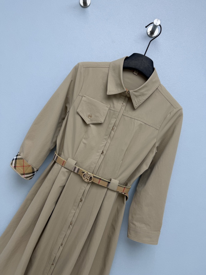 Классическое платье Burberry с поясом