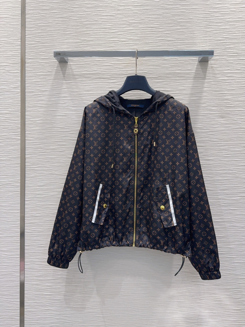 Костюм Louis Vuitton
