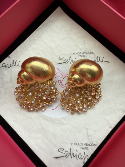Серьги Schiaparelli в форме улитки с кристаллами