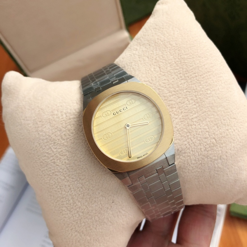 Часы Gucci