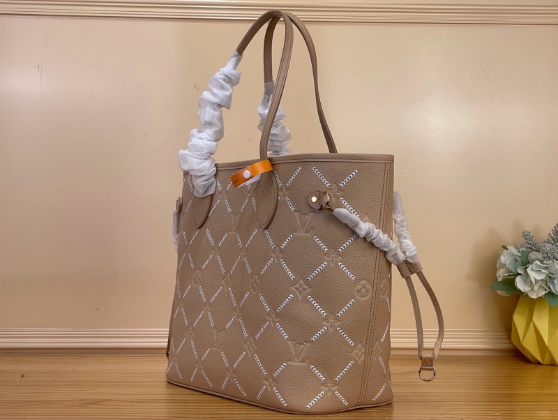 Сумка Louis Vuitton Neverfull с монограммой