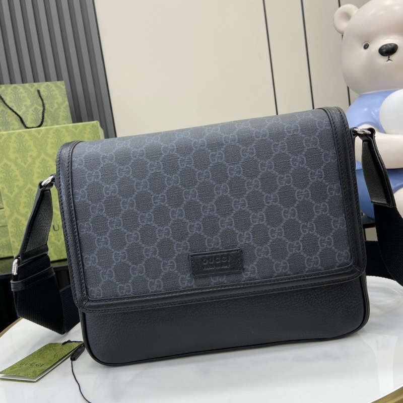 Сумка-мессенджер Gucci с монограммой