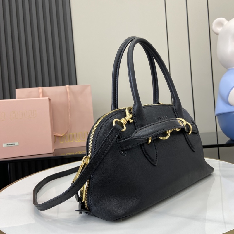 Сумка Miu Miu черная с золотой фурнитурой