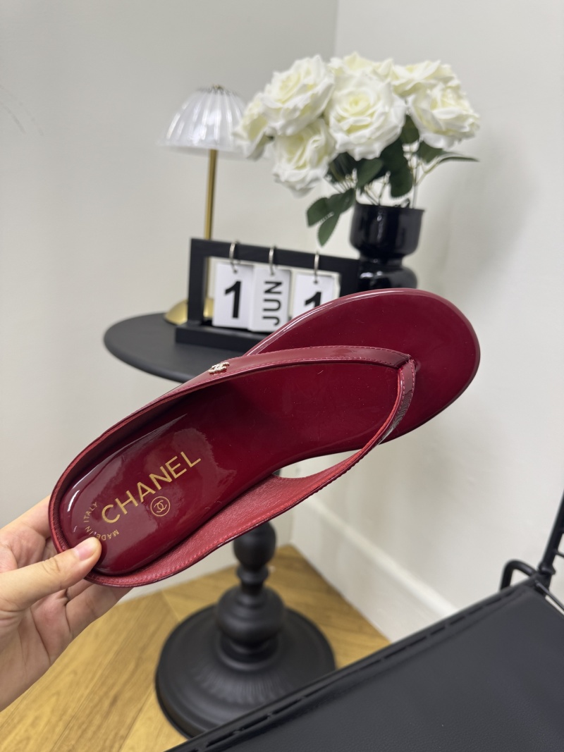 Сандалии Chanel кожаные летние