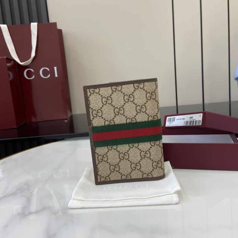 Портмоне Gucci с монограммой и кантом
