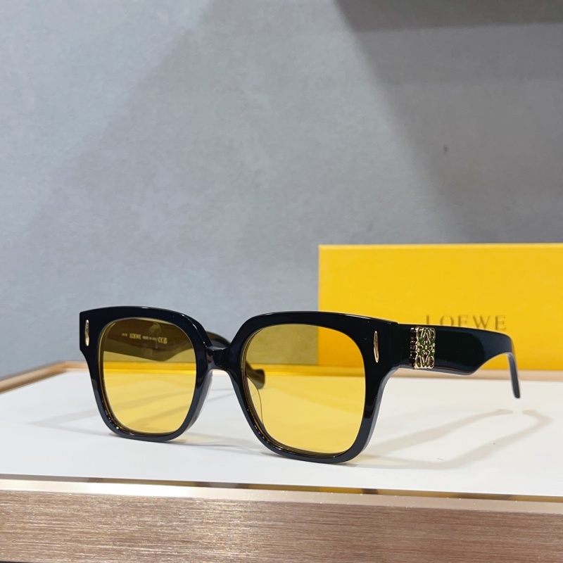 Солнцезащитные очки LOEWE LW50069I