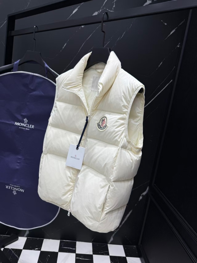 Жилет Moncler