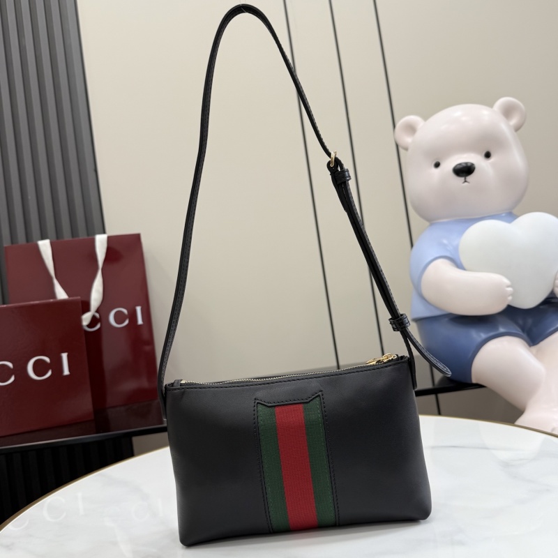 Сумка-клатч Gucci с ремешком
