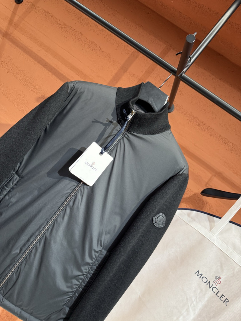 Пуховик Moncler