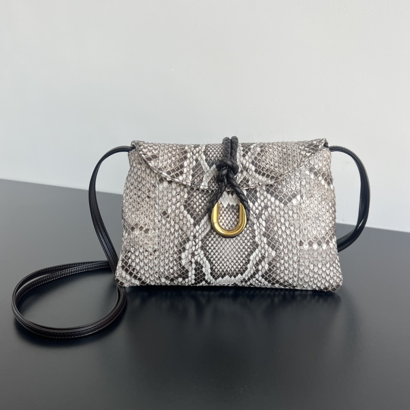 Сумка Liberta из змеиной кожи с металлической фурнитурой Bottega Veneta