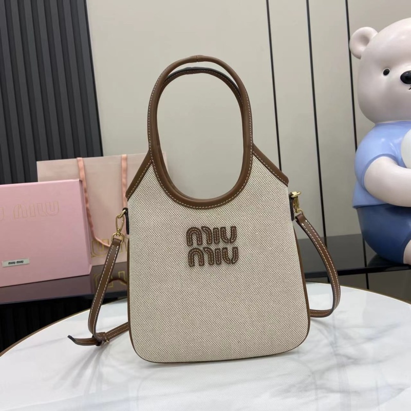 Сумка Miu Miu из канвы с кожаной отделкой