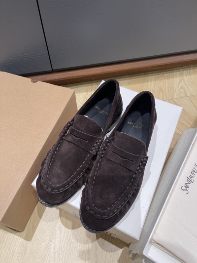Лоферы из замши Saint Laurent