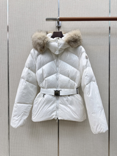 Пуховик Moncler