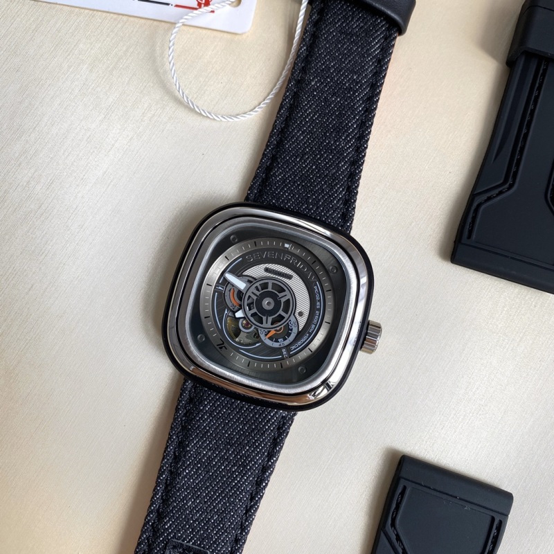 Часы SevenFriday