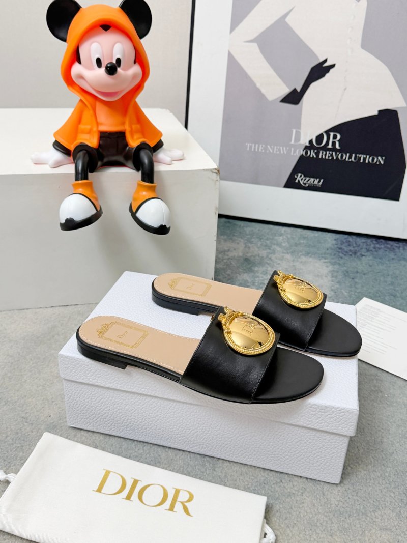 Женские черные шлепки Dior D-Lane с золотой фурнитурой