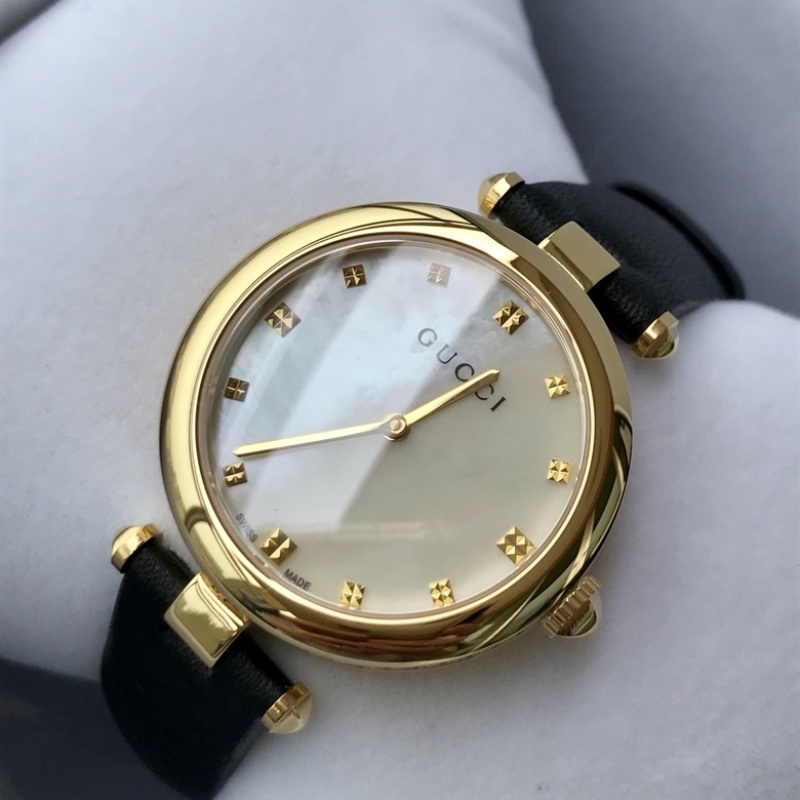Часы Gucci