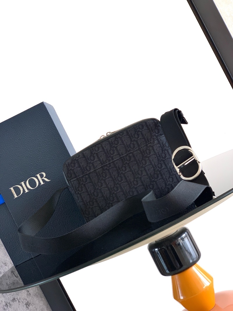 Черная сумка-кроссбоди Dior