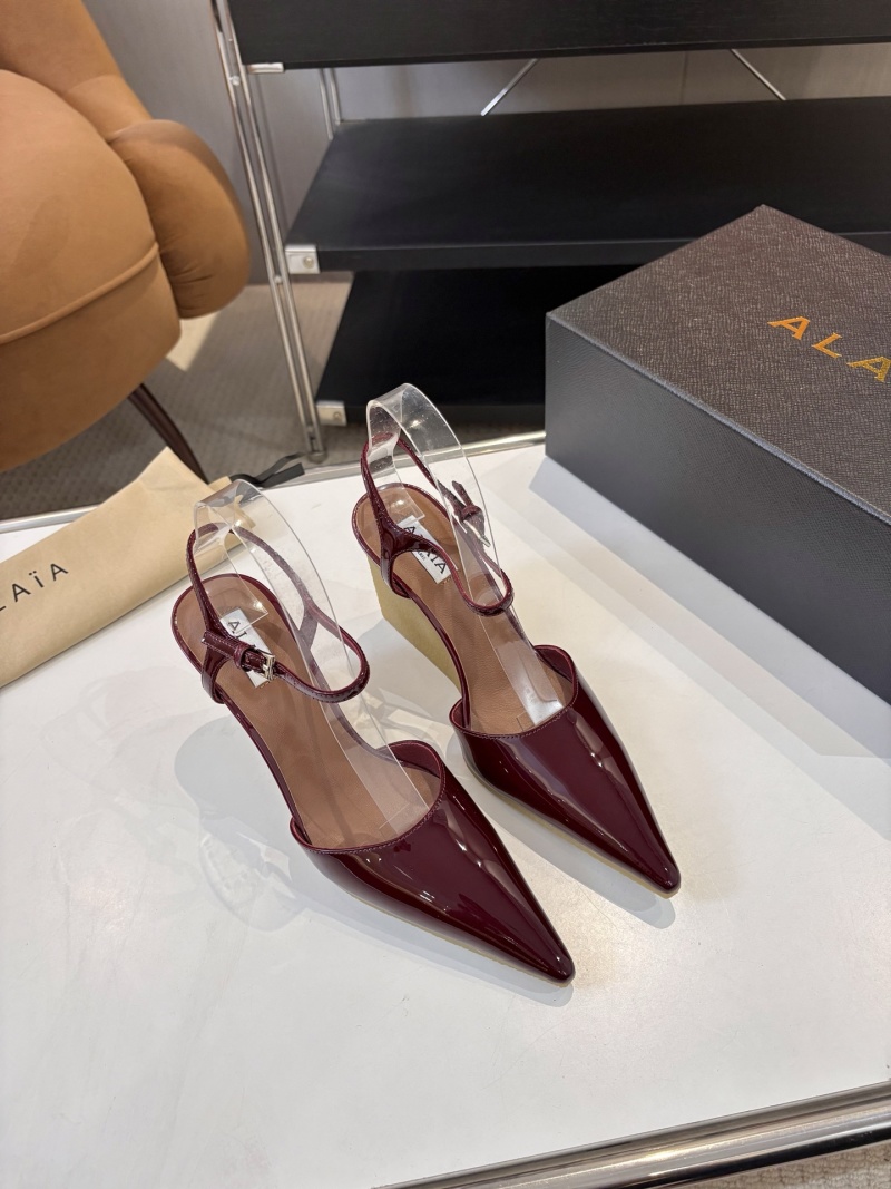 Женские босоножки Alaia лакированные с прозрачными ремешками Alaïa