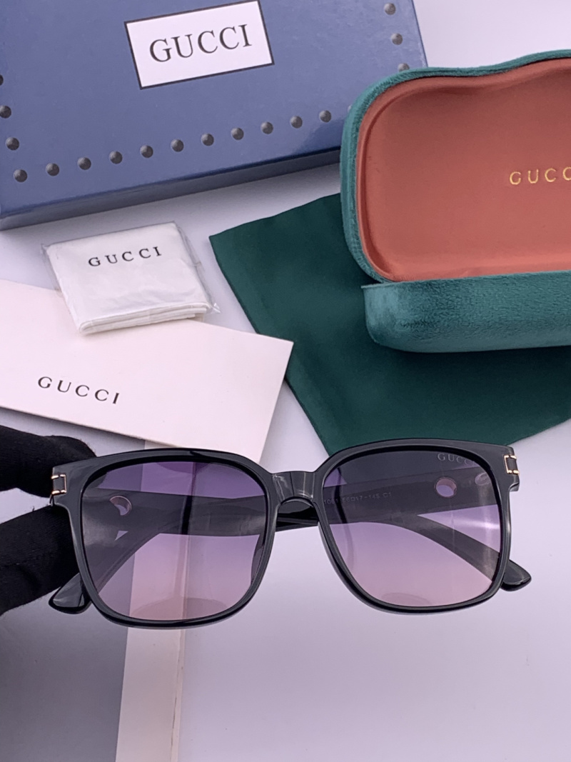 Солнцезащитные очки Gucci G1106