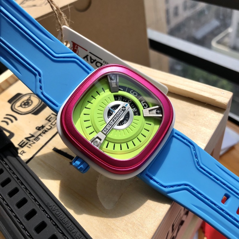 Часы SevenFriday