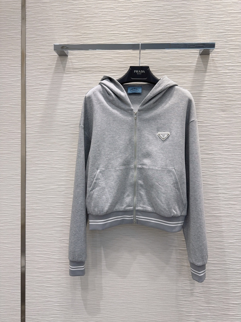 Спортивный костюм Prada