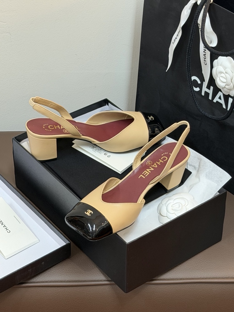 Женские туфли Chanel на среднем каблуке