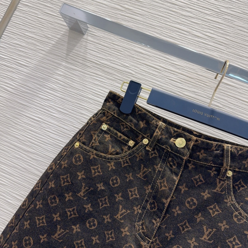 Женские джинсовые шорты с принтом Louis Vuitton