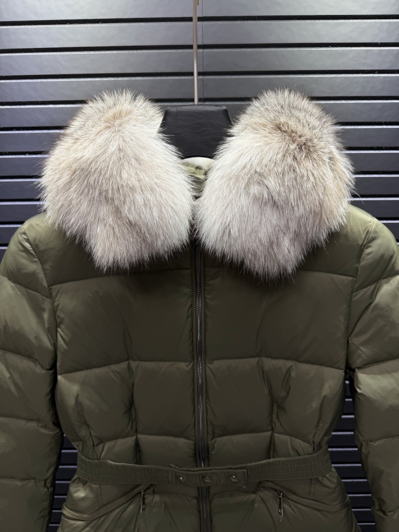Пуховик Moncler