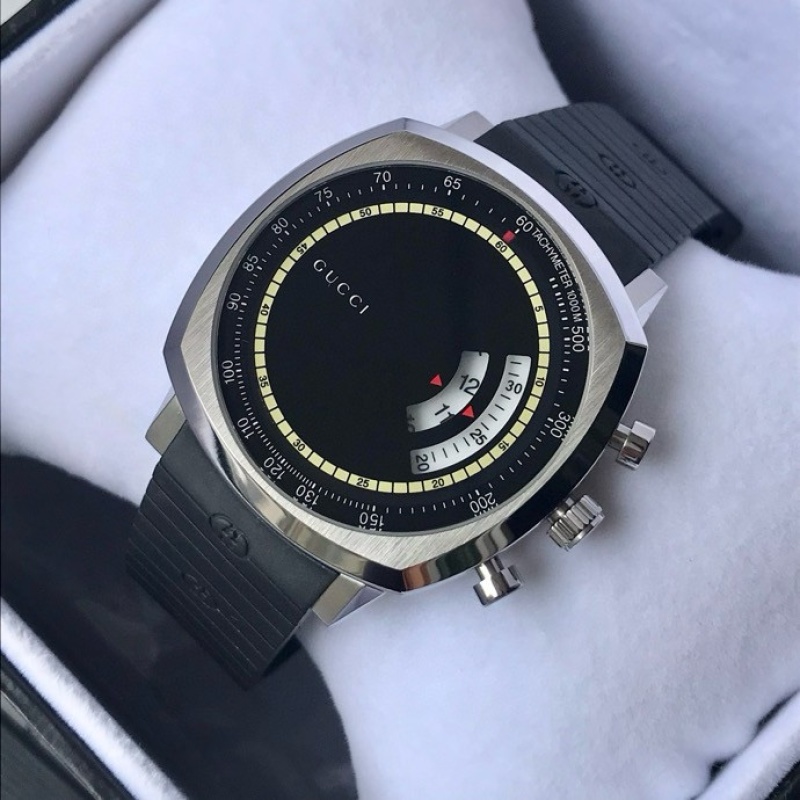 Часы Gucci
