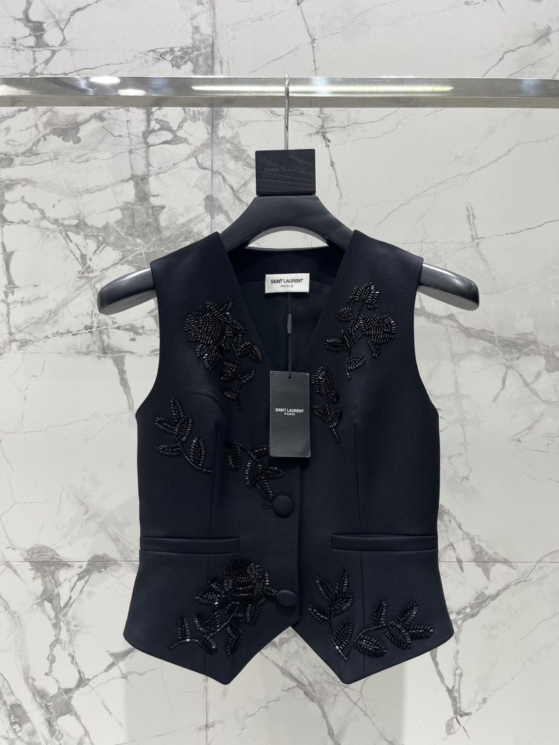 Костюмы Saint Laurent