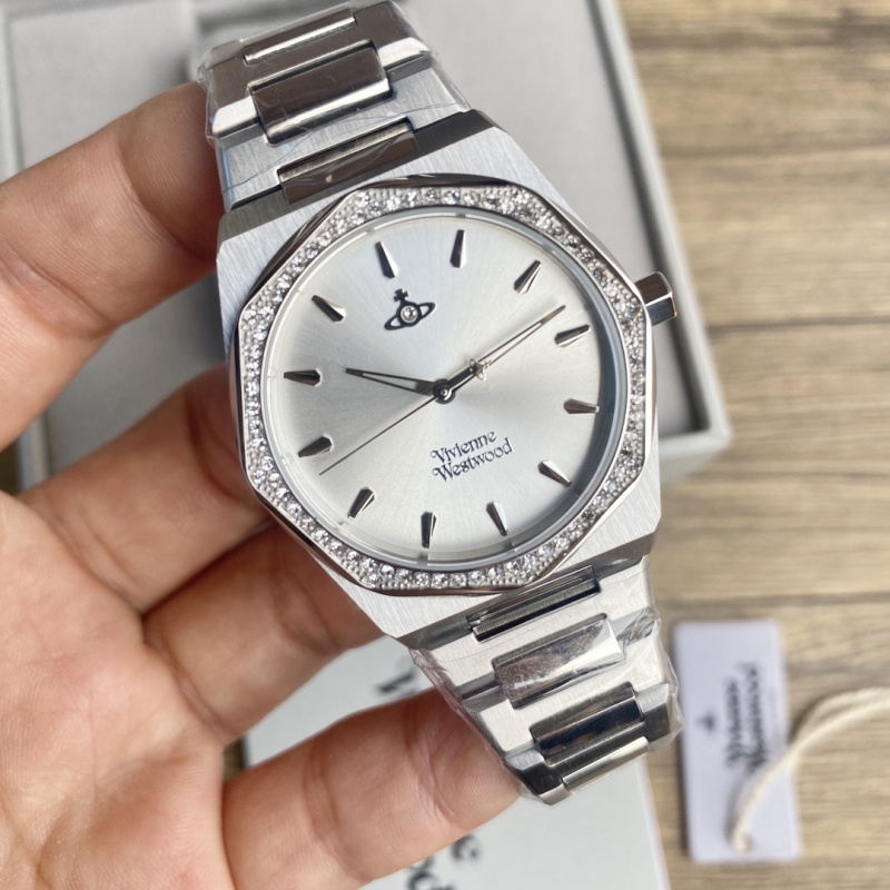 Часы Vivienne Westwood