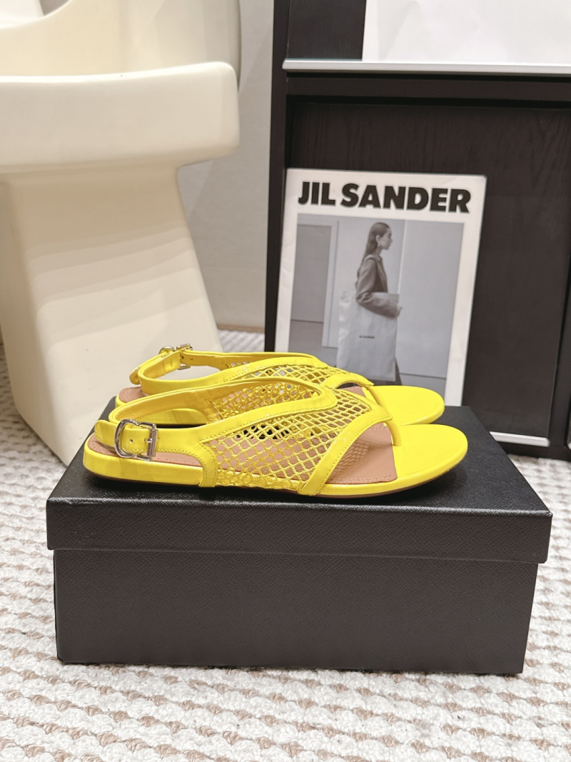 Женские желтые sandals в сеточку Alaïa