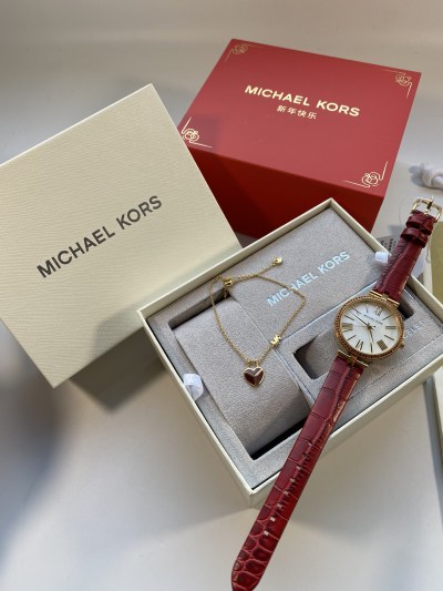 Часы Michael Kors