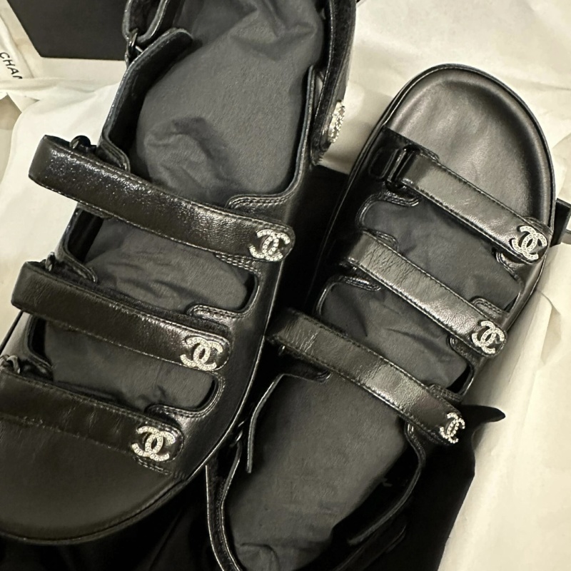 Черные сандалии Chanel